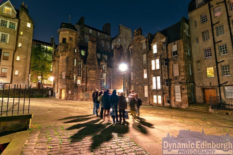 this image represents a group of students taking part in Sullivan's Study Abroad in Scotland program