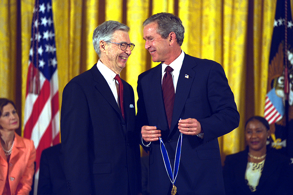 the real Mister Rogers receives medal