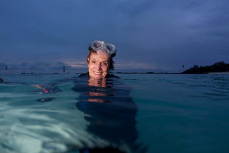 this photo shows marine biologist Dr. Sylvia Earle during a dive in the ocean