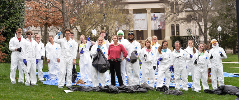 this photo shows a group of Wofford College students who major in environmental studies
